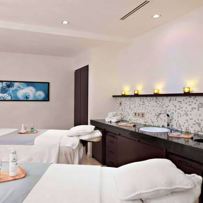 Massage en duo romantique à l'hotel spa saint james et albany