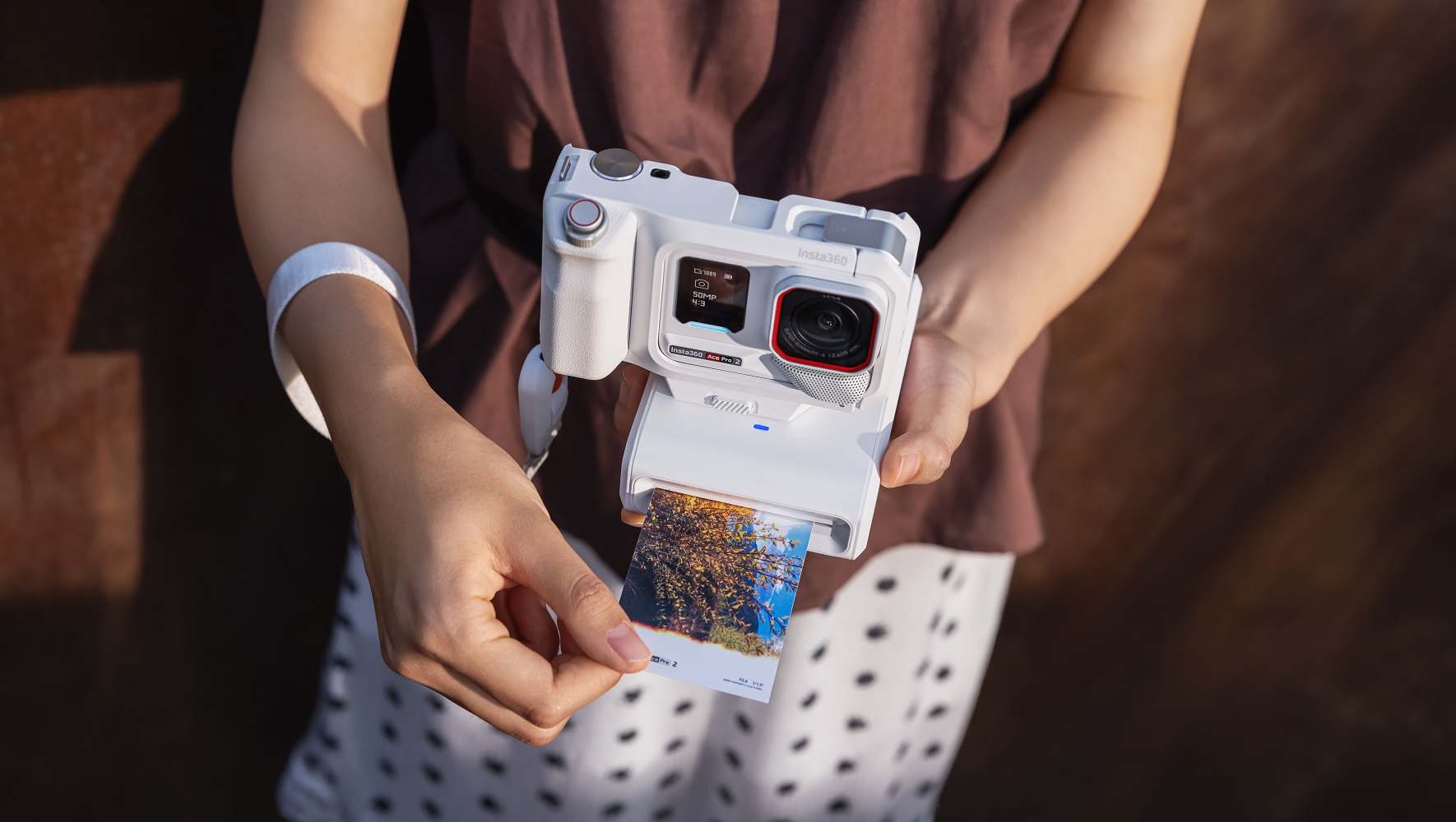 Insta360 Ace Pro 2 blanc arctique : idée cadeau pour les fans de vidéo et photo