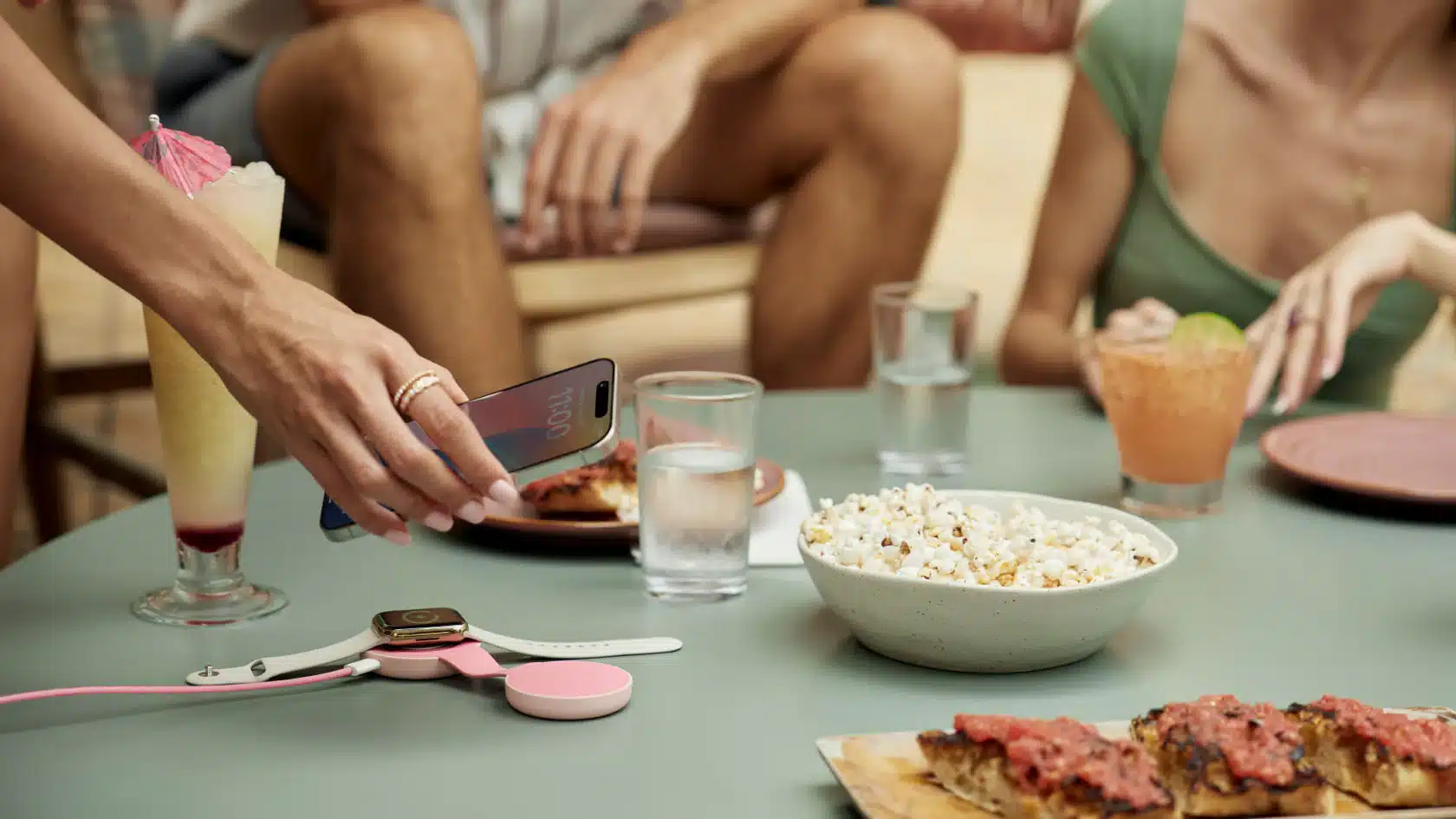 Quels accessoires high-tech offrir avant les vacances ?